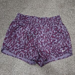 Nike Women's Purple Patterned Shorts